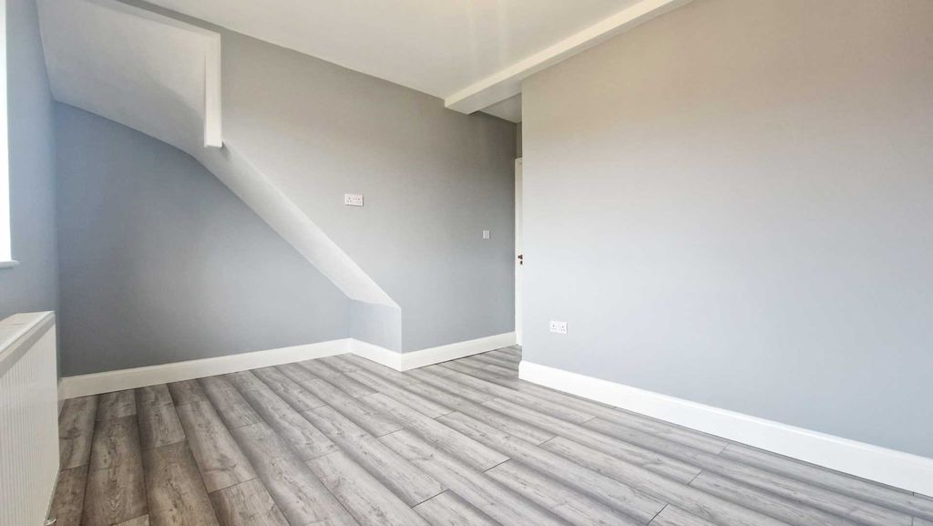 Additional image 7 of 9 bed semi-detached house to rentRockley Road, Luton LU1