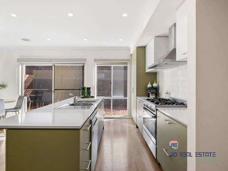 Additional image 7 of 2 Blackscroft Road, Thornhill Park VIC 3335