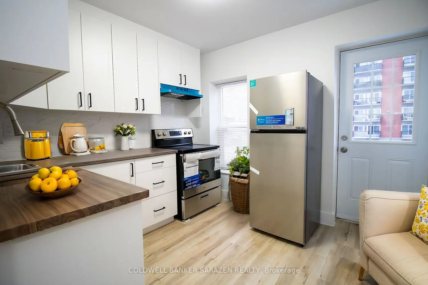 448 Cambridge Street photo 4