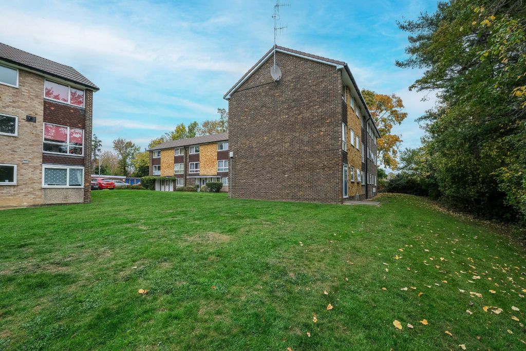 Additional image 28 of 2 bed flat to rentWokingham Road, Binfield, Bracknell RG42