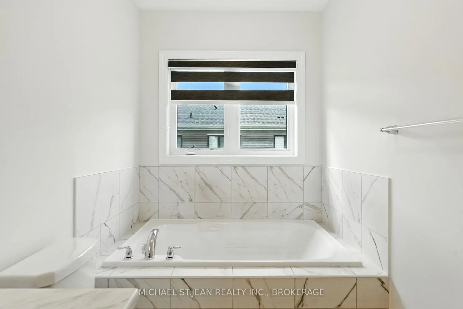 Additional image 13 of 421 Barker Parkway