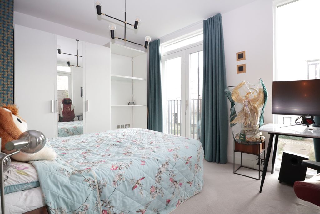 Additional image 8 of 4 bed link detached house to rentMilne Avenue, Cambridge CB3