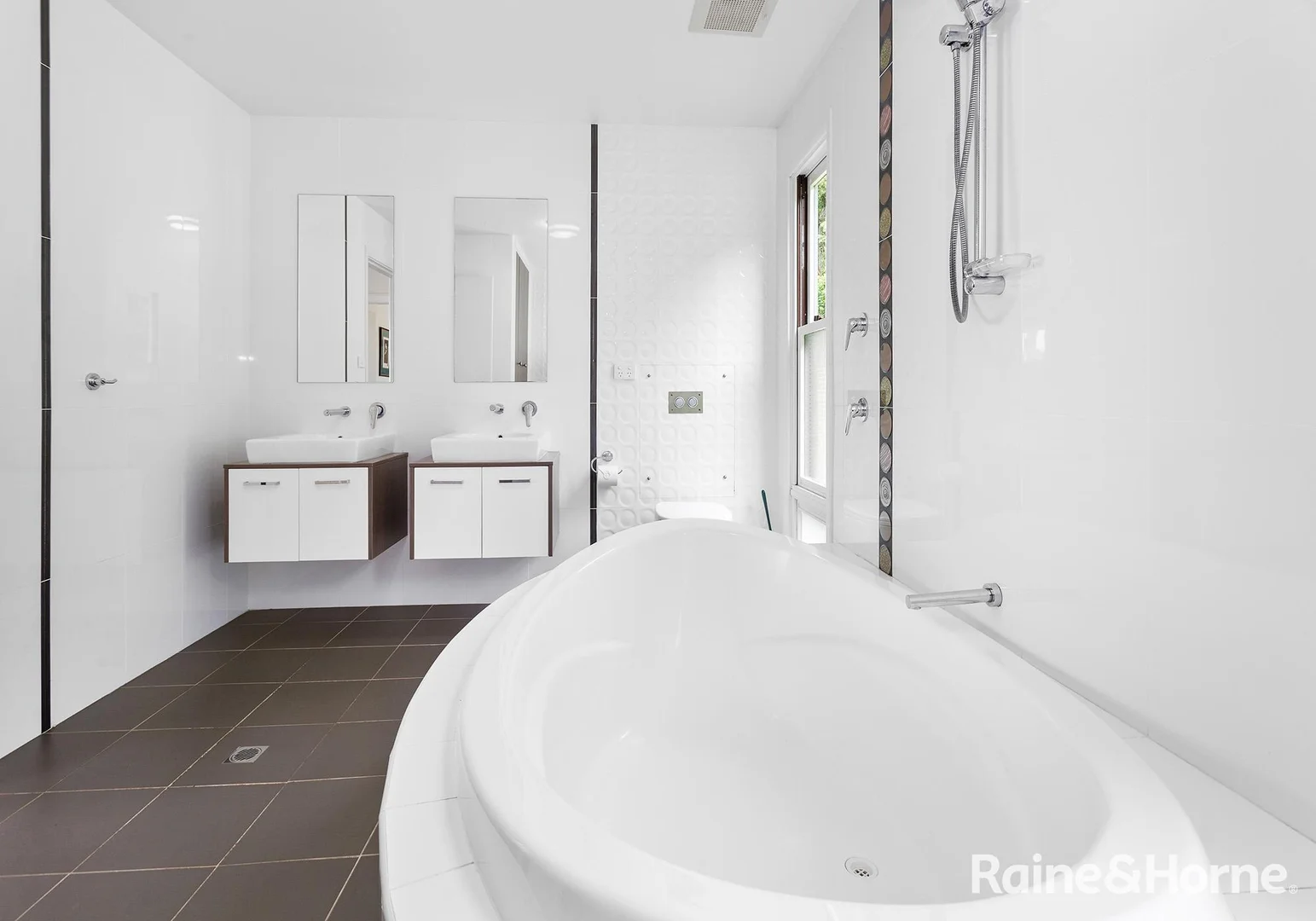 Additional image 21 of 45 Tourist Road, Beaumont NSW 2577