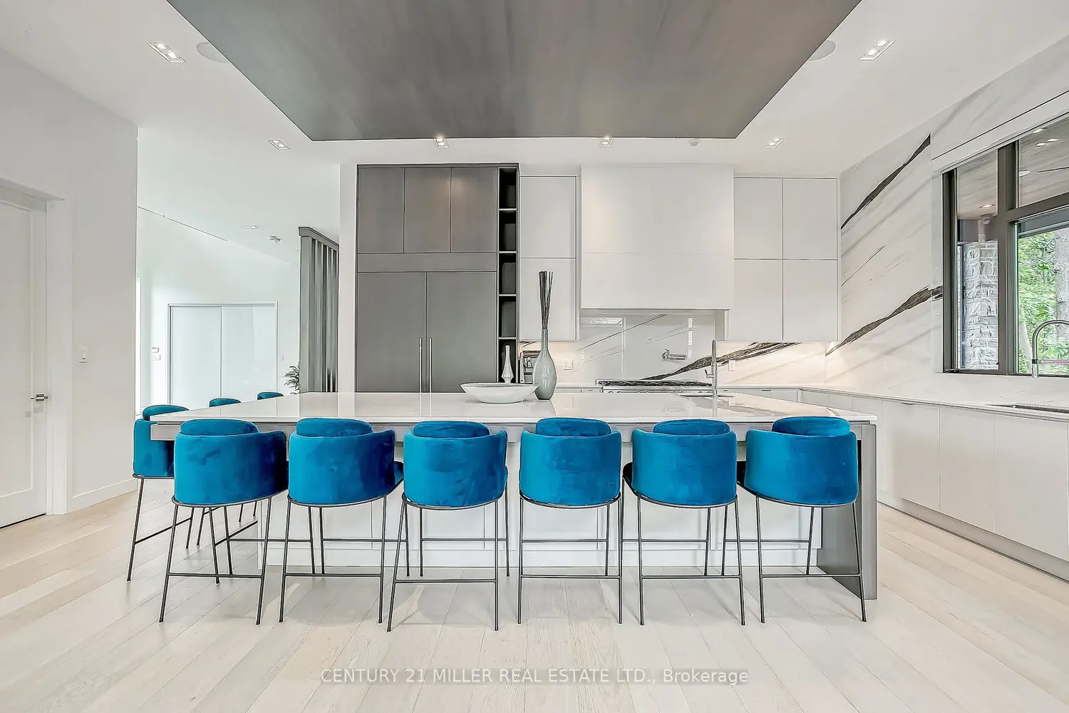 Additional image 2 of 421 Chartwell Road