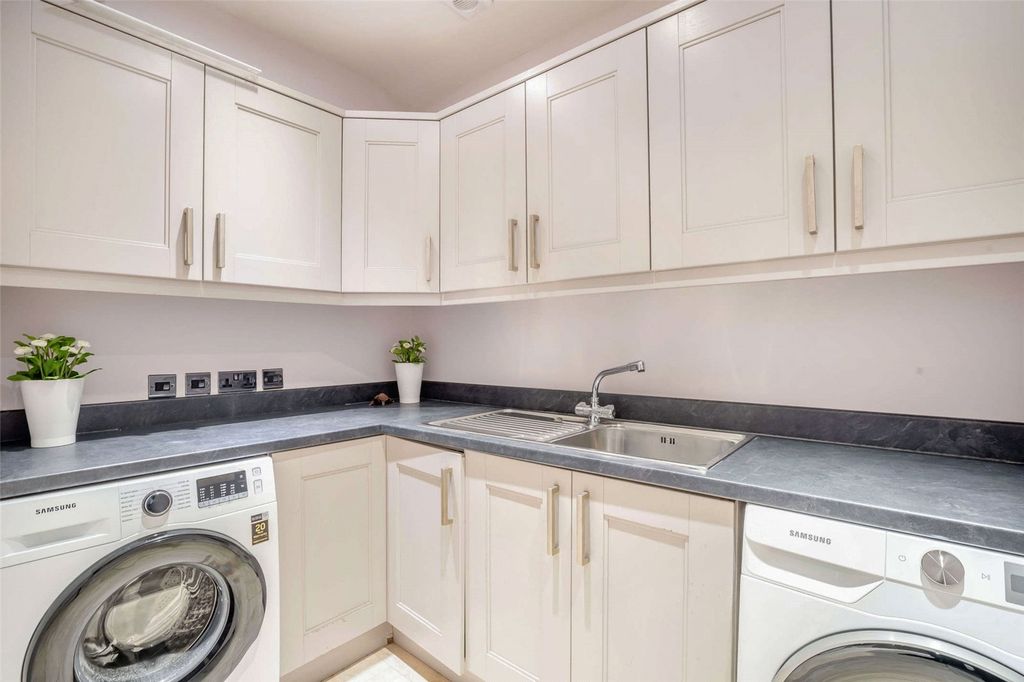 Additional image 9 of 7 bed detached house to rentWarrington Road, Mere, Knutsford, Cheshire WA16