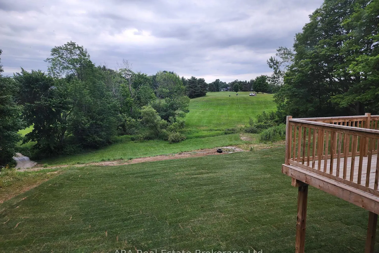 Additional image 12 of 2 Hilton Lane 33