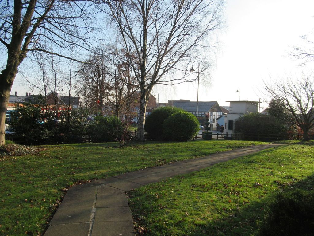 Additional image 4 of 2 bed flat to rentChestnut Court, Avenue Road, Malvern, Worcestershire WR14