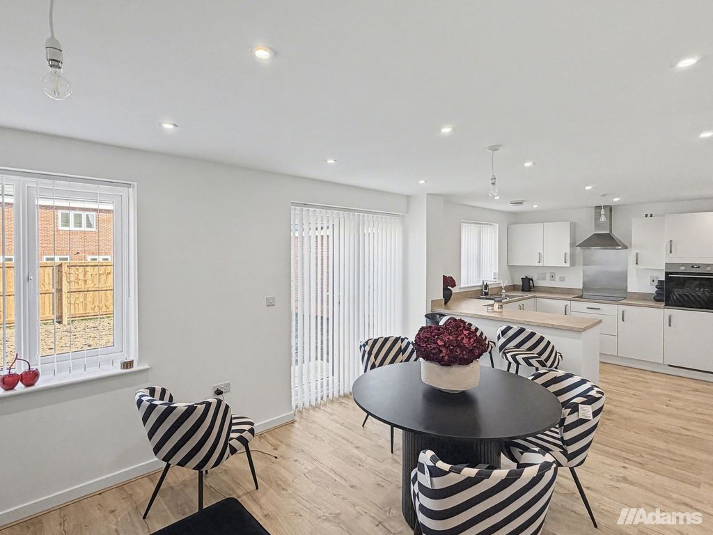 Additional image 18 of 4 bed detached house to rentHughes Close, Farnworth, Widnes WA8