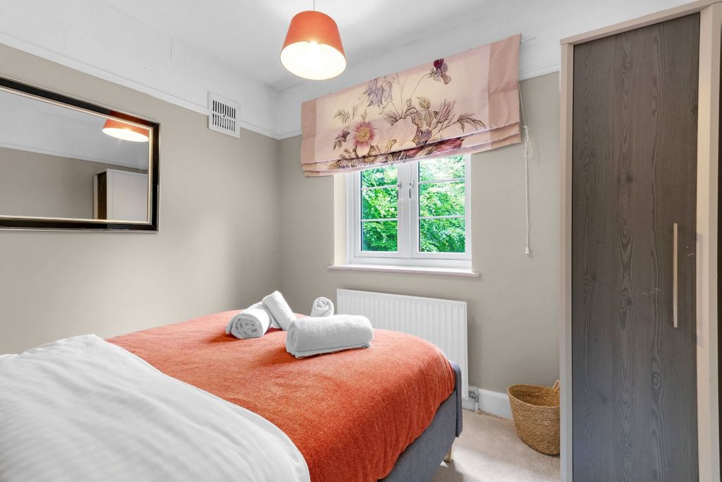 Additional image 36 of 5 bed detached house to rentMarlow Hill, High Wycombe HP11