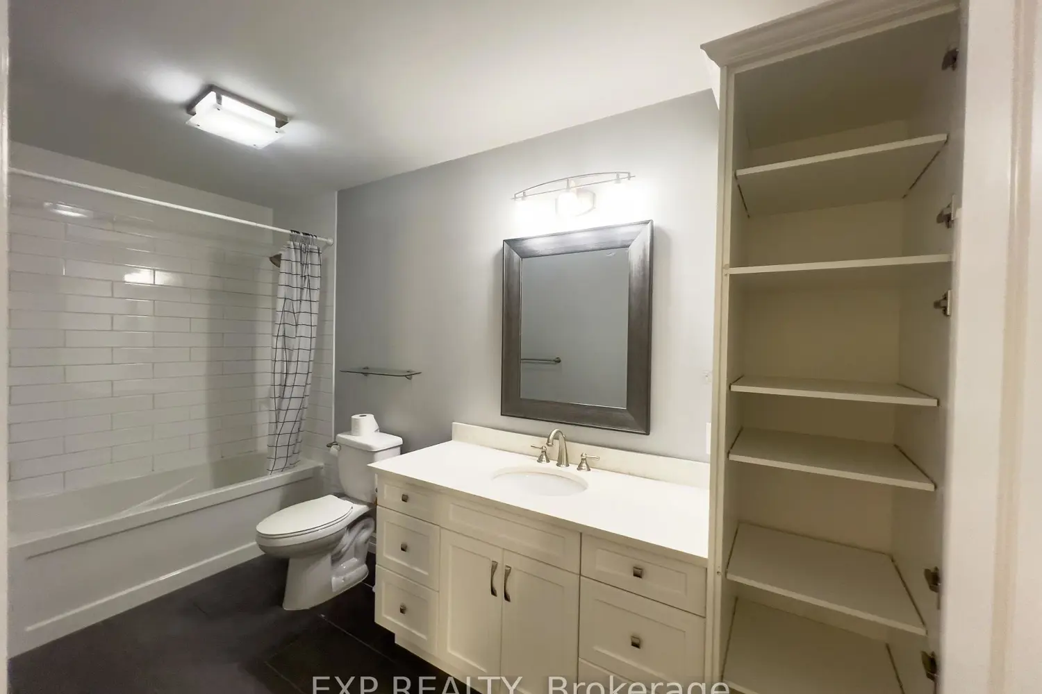 Additional image 11 of 1132 Mcclure Crescent