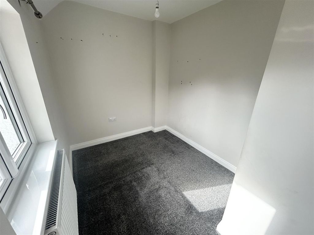 Additional image 9 of 3 bed terraced house to rentTwyn Place, Abercarn, Newport NP11