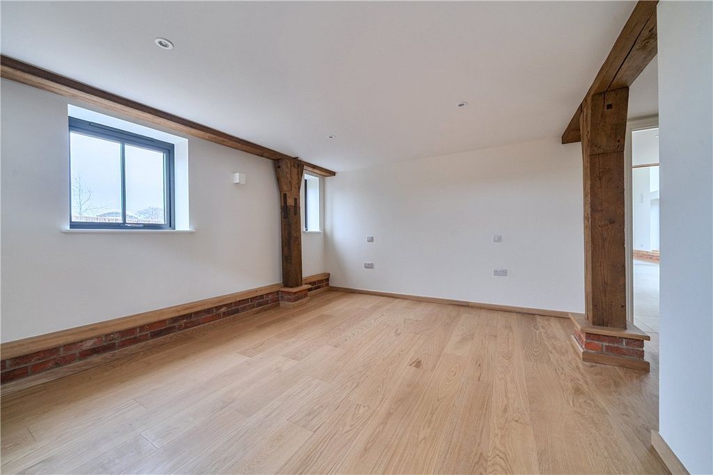 Additional image 10 of 3 bed detached house to rentEnborne Street, Enborne, Newbury, Berkshire RG20