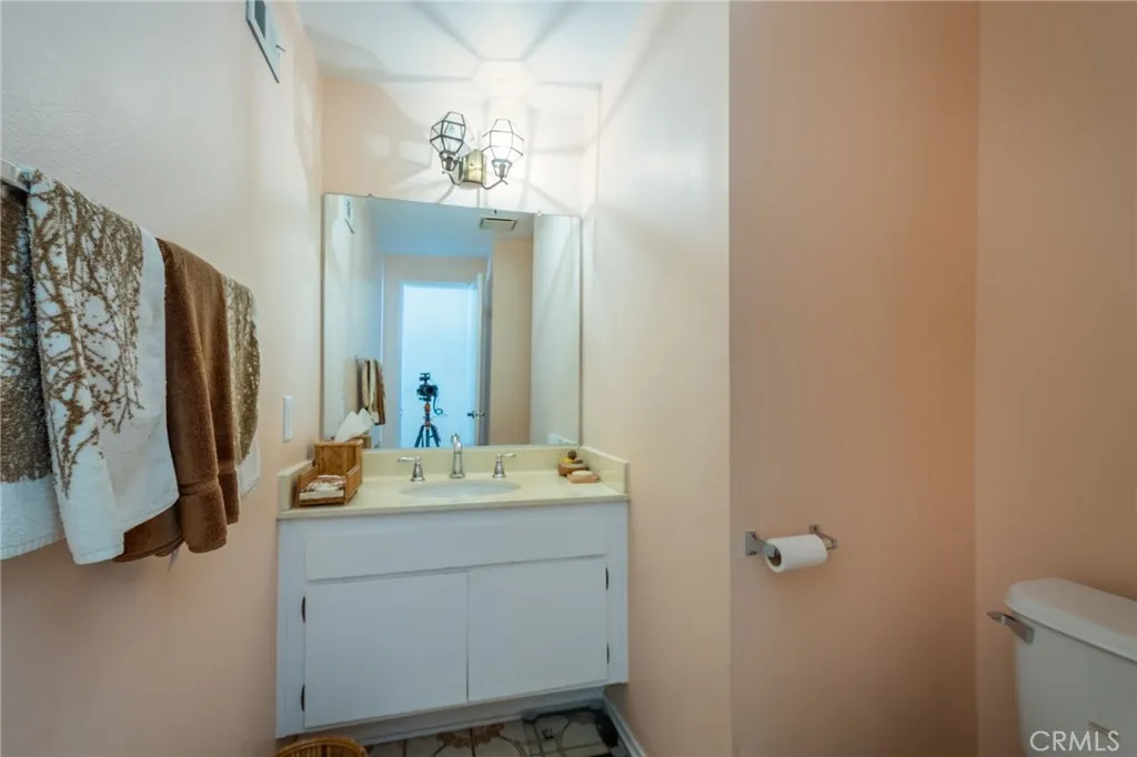 Additional image 43 of 18319 Collins Street Unit 19, Tarzana, CA 91356