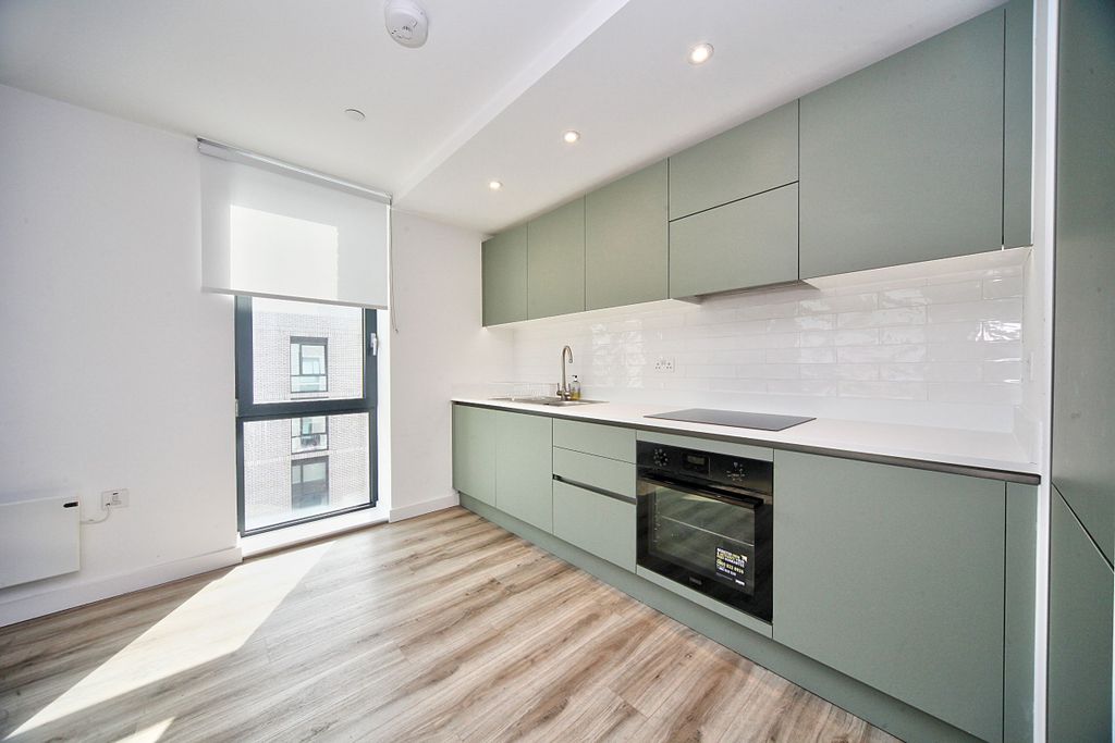Additional image 2 of 2 bed flat to rentViva Court, Kimpton Road, Luton LU2