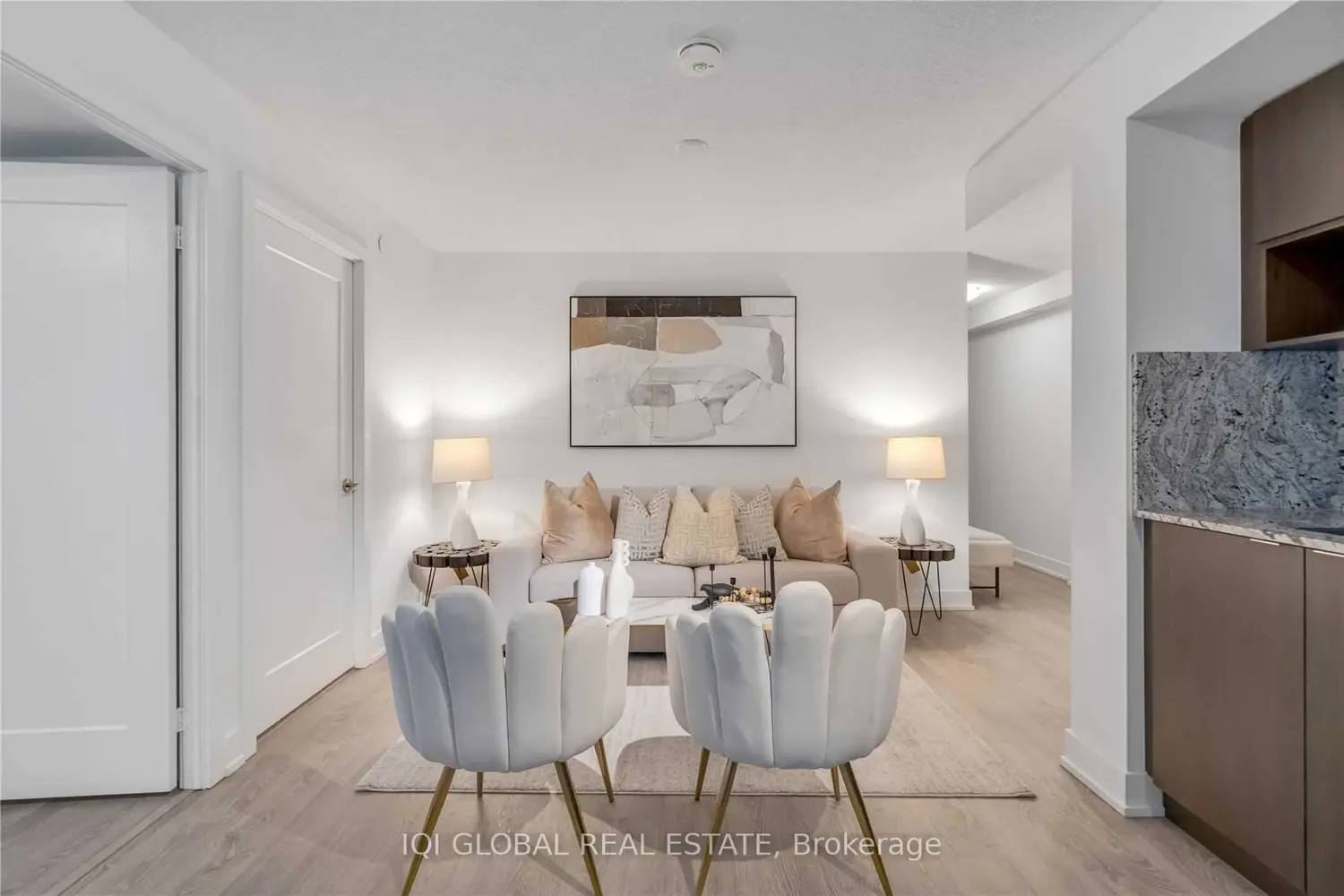 Additional image 10 of 9 Mabelle Avenue 226