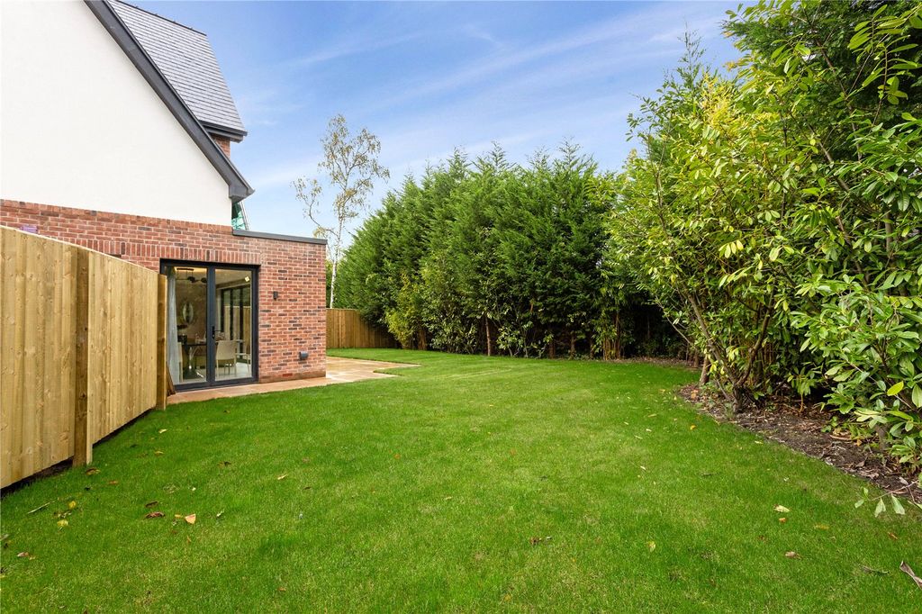 Additional image 19 of 4 bed detached house to rentRosegarth Place, Wilmslow, Cheshire SK9