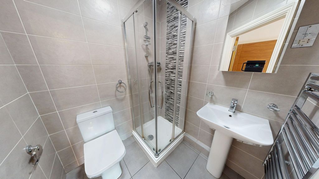 Additional image 8 of 2 bed flat to rentMint Drive, Hockley B18