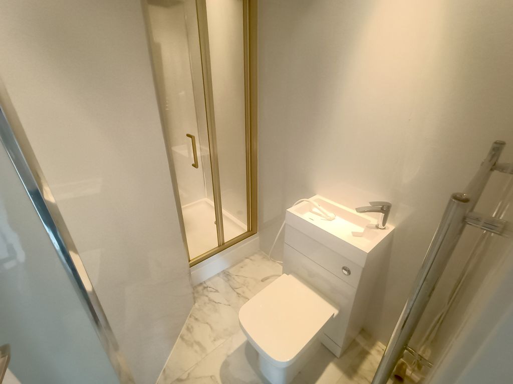 Additional image 6 of 4 bed detached house to rentThe Woodlands, Stafford ST17