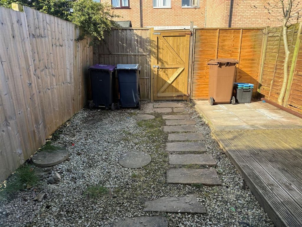 Additional image 6 of 2 bed semi-detached house to rentLlys Close, Oswestry SY11