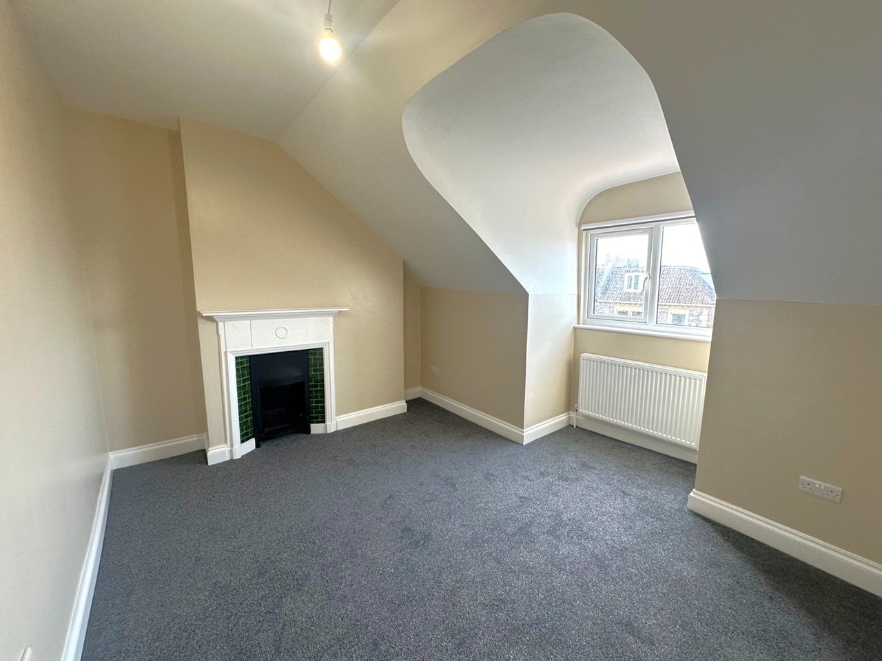 2 Bed Flat, Belvoir Road, BS6, N1 7GU