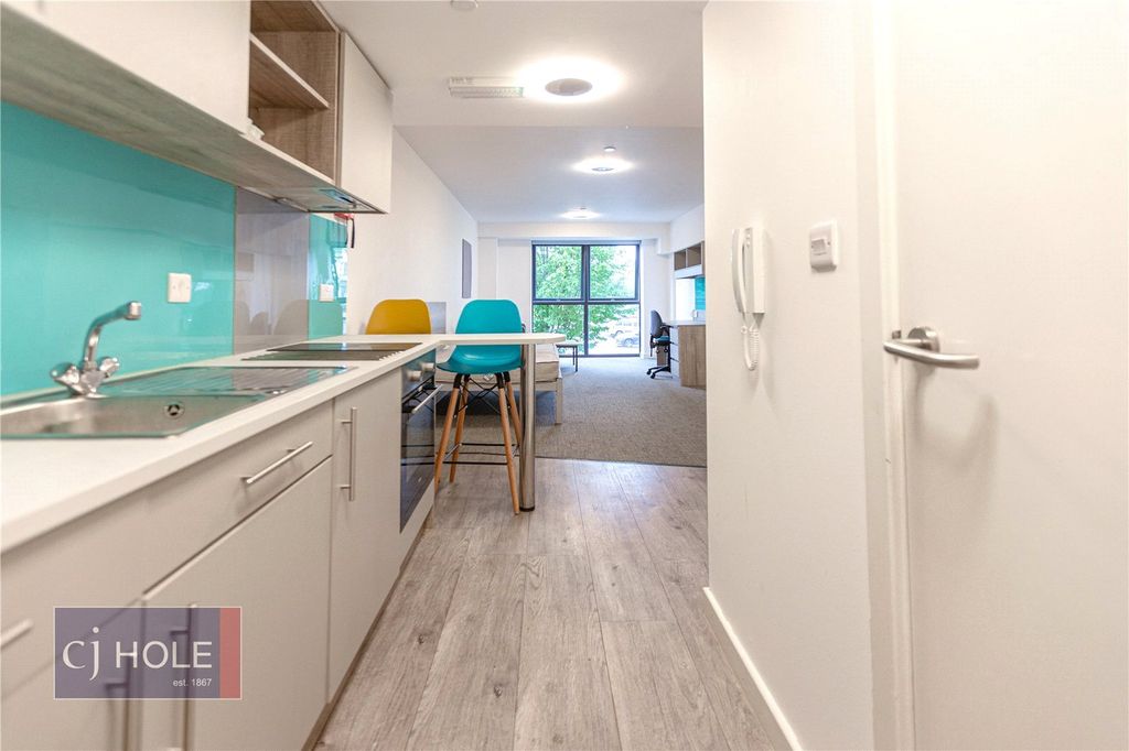 Studio to rentCheswick Campus, The Square, Long Down Avenue, Bristol BS16 photo 2