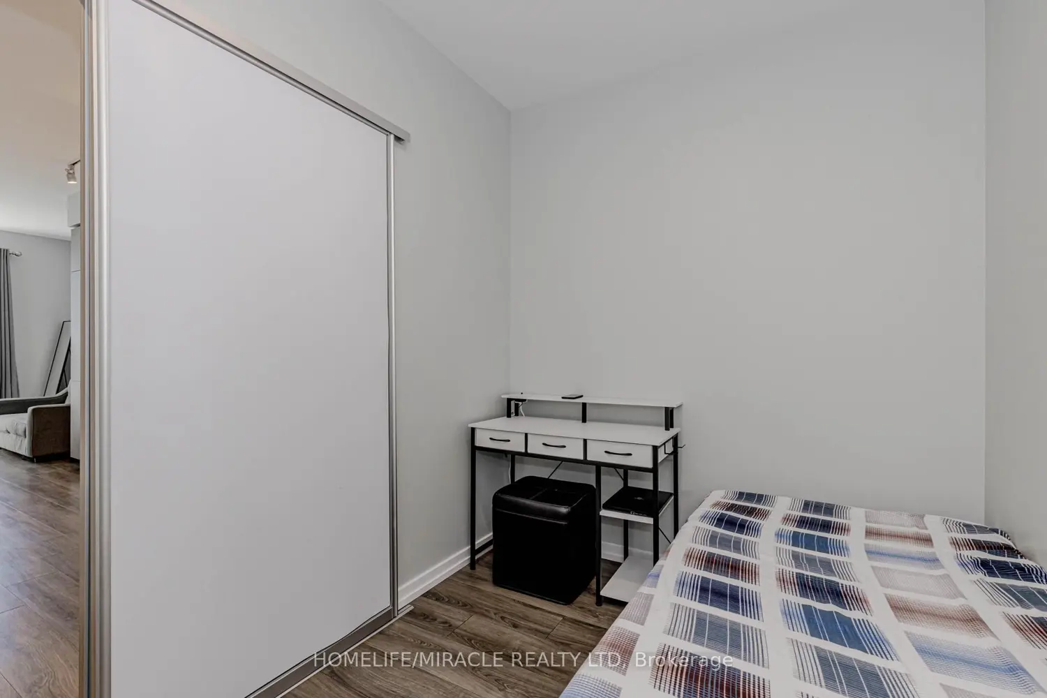 Additional image 12 of 7890 Jane Street 501