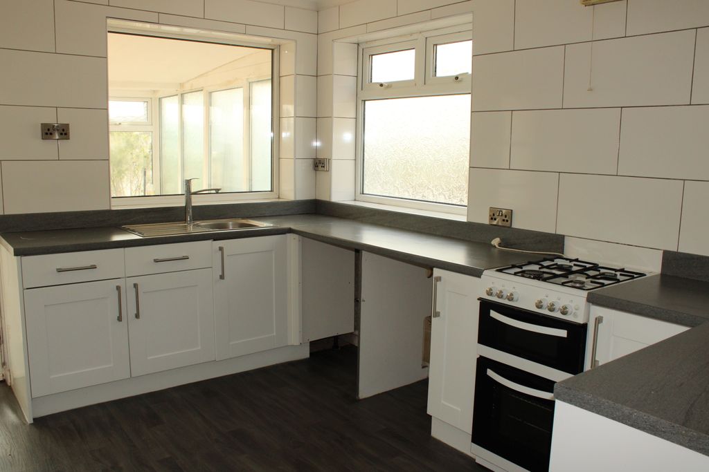 Additional image 2 of 2 bed detached bungalow to rentGarnett Drive, Prestatyn LL19