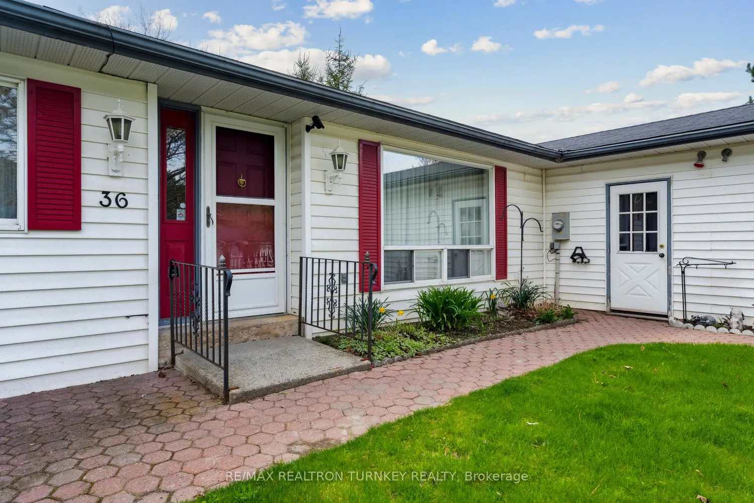 Additional image 3 of 36 Tecumseth Pines Drive