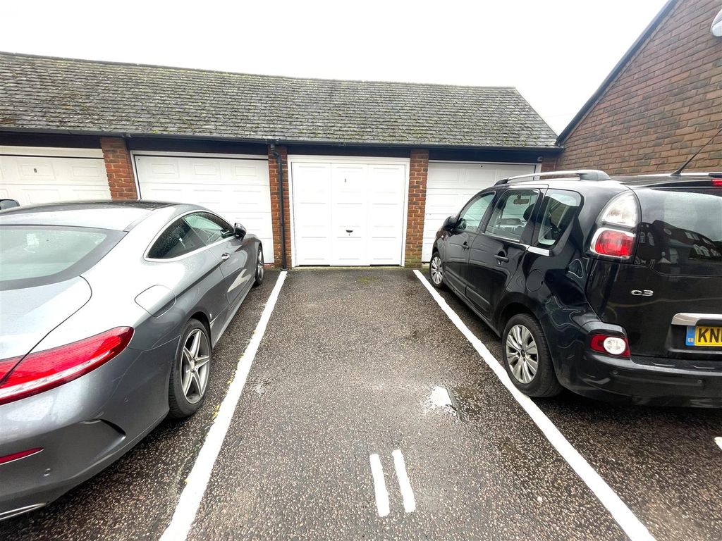Additional image 18 of 3 bed flat to rentDuckmill Crescent, Bedford MK42