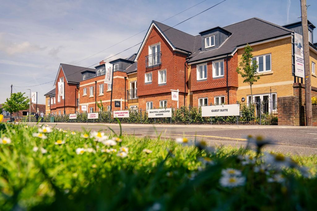 Additional image 6 of 2 bed flat to rentThe Moors, Thatcham RG19