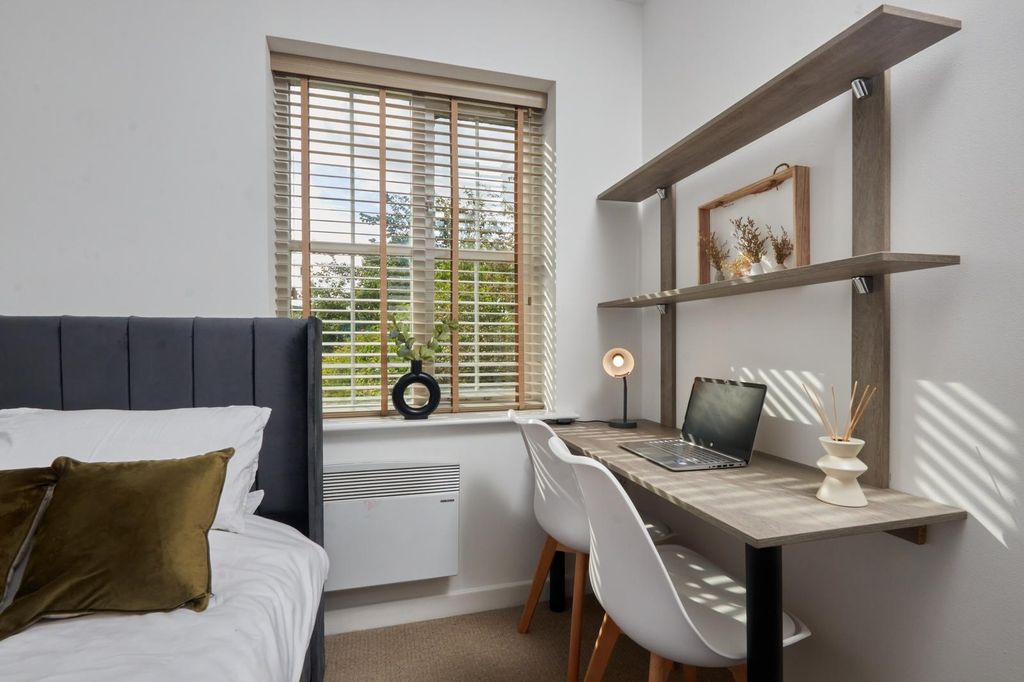 Additional image 13 of 2 bed maisonette to rentSaint Michael's Lane, Leeds LS6