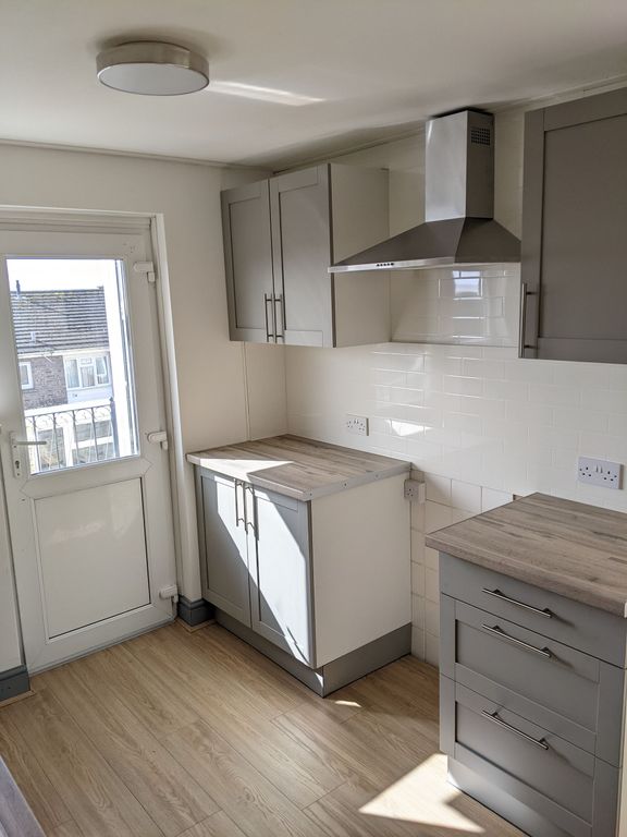 Additional image 9 of 3 bed semi-detached house to rentMaes Yr Haf, Pwll SA15