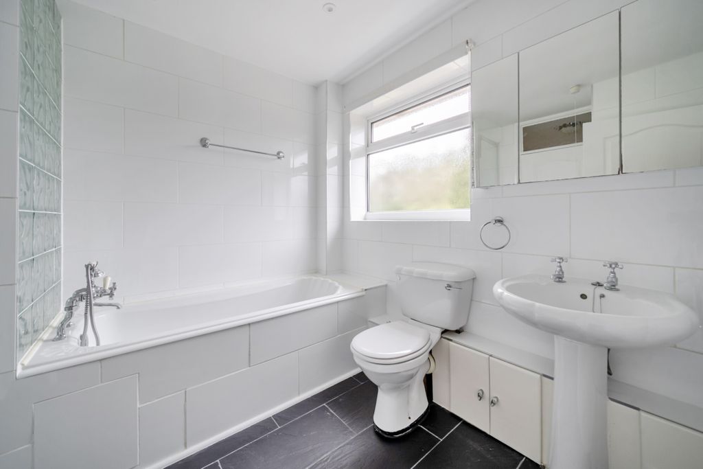 Additional image 8 of 5 bed detached house to rentNorton Park, Ascot SL5
