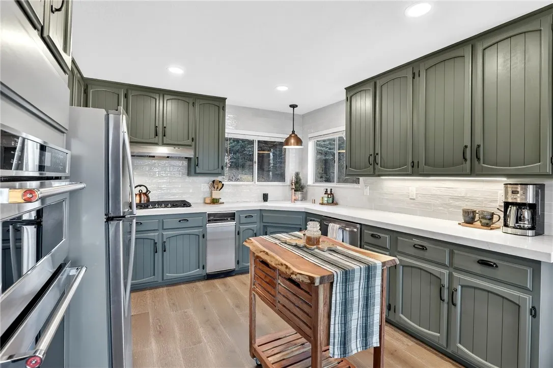 Additional image 125 of 26633 Thunderbird Dr, Lake Arrowhead, CA 92352