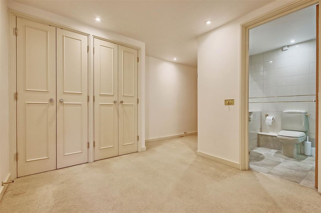 Additional image 11 of 3 bed flat to rentRedwood Lodge, Grange Road, Cambridge CB3