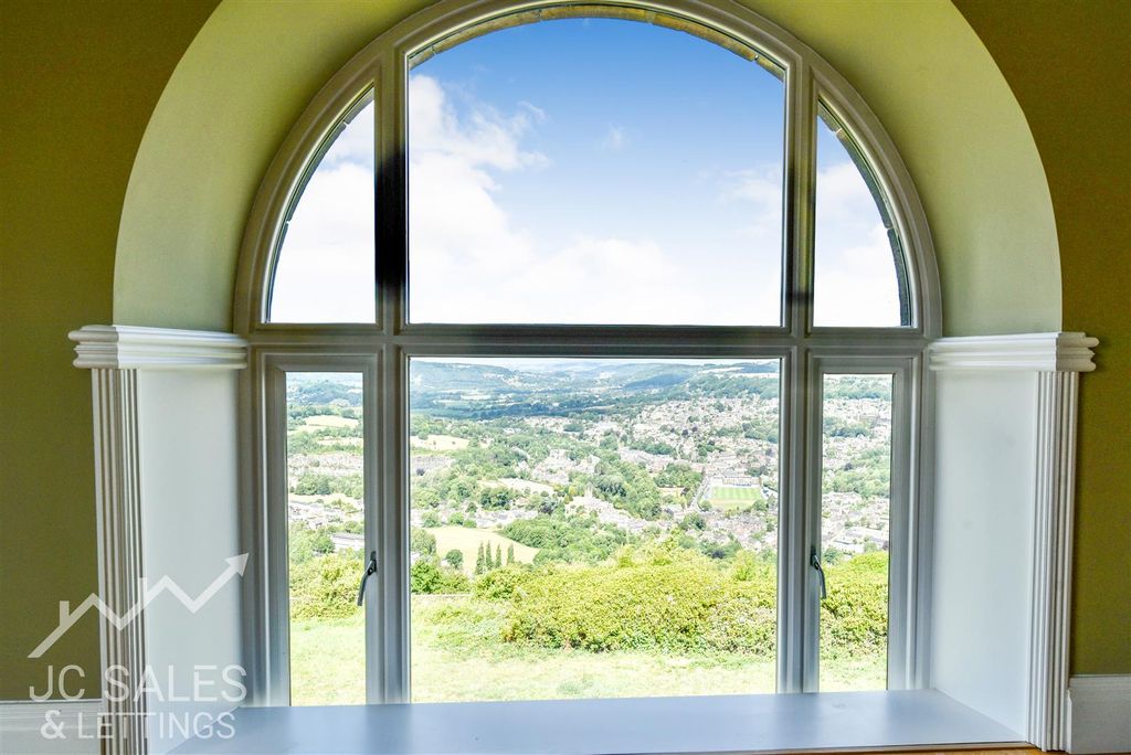 Additional image 5 of 2 bed flat to rentRiber Castle, Riber, Matlock DE4