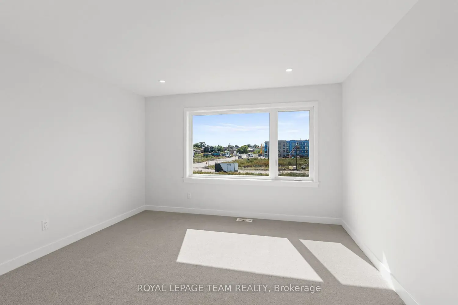 Additional image 11 of 1004 Moore Street