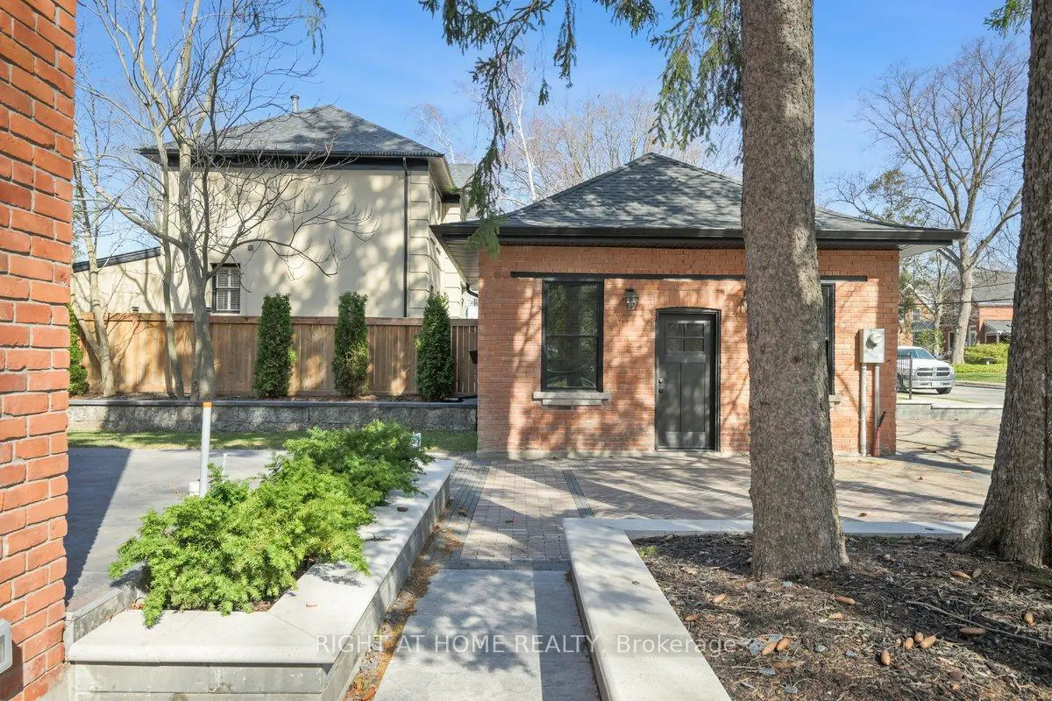 Additional image 18 of 2187 Lakeshore Road