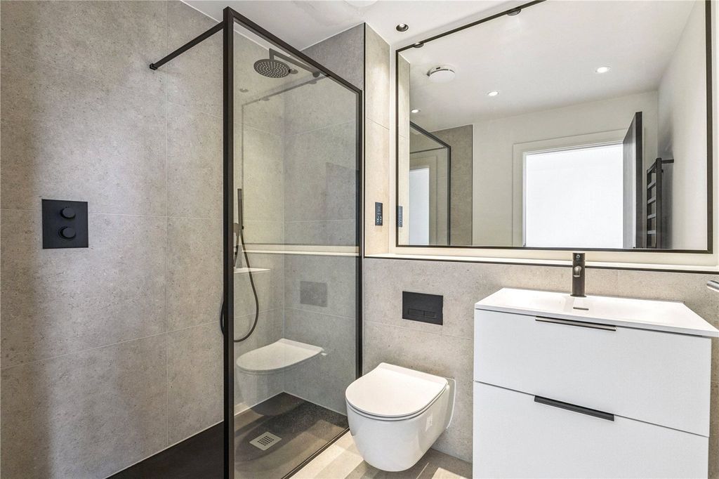 Additional image 19 of 4 bed detached house to rentLowood Place, Wilmslow, Cheshire SK9