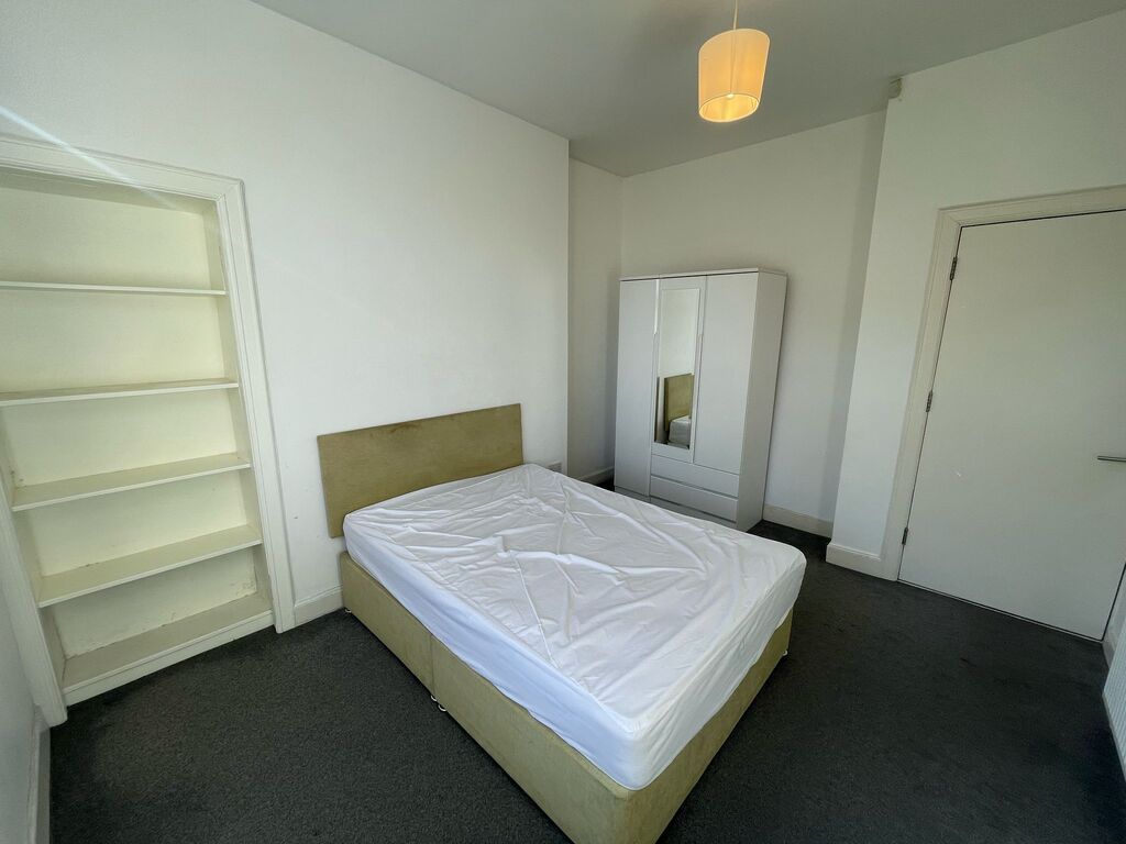 Additional image 7 of 2 bed flat to rentForth Street, Stirling, Stirlingshire FK8