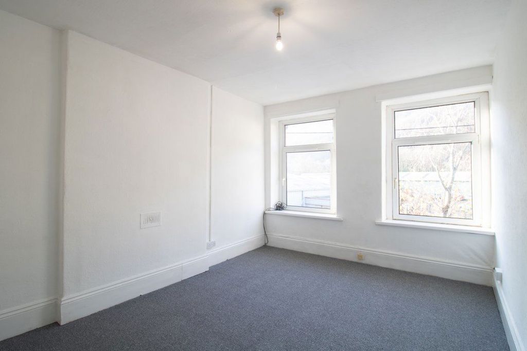Additional image 6 of 2 bed flat to rentFff 19 Bridge Street, Abercarn NP11