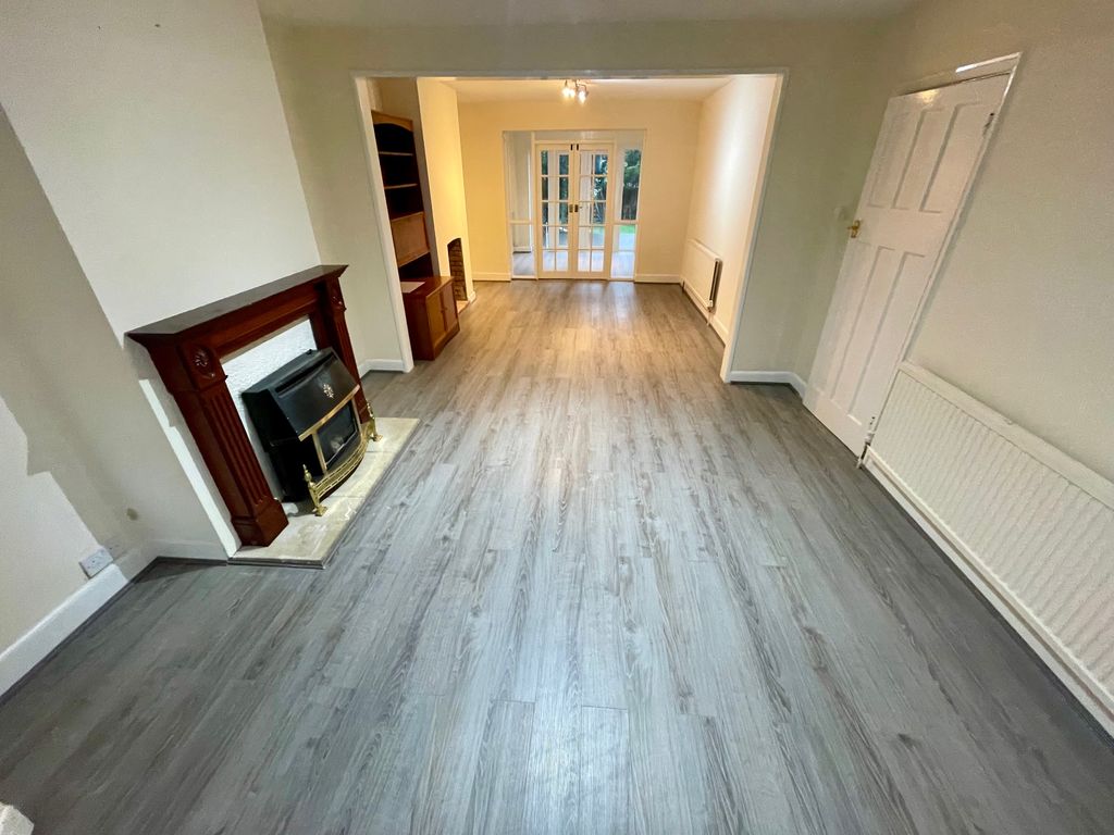 Additional image 3 of 4 bed semi-detached house to rentAlton Road, Luton LU1