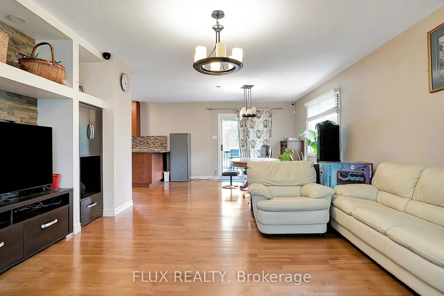 Additional image 4 of 1392 Doon Village Road