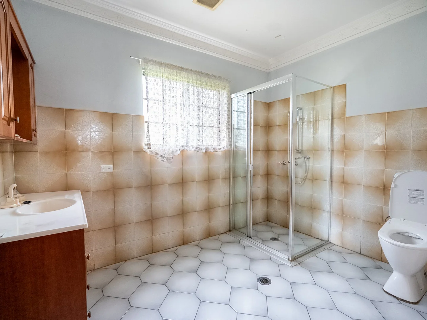 Additional image 13 of 19 Eagleview Road, Minto NSW 2566