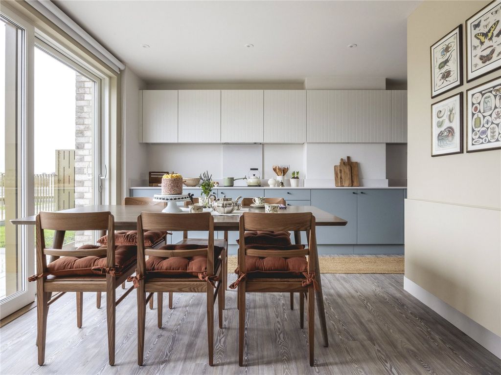 Additional image 3 of 3 bed flat to rentMilne Avenue, Eddington, Cambridge CB3