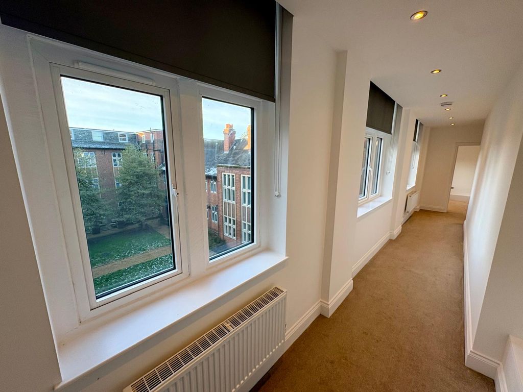 3 bed flat to rentSt Marys Gate, Derby DE1 photo 3