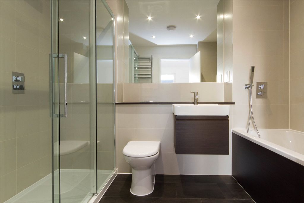 Additional image 7 of 4 bed town house to rentFowler Avenue, Trumpington, Cambridge, Cambridgeshire CB2