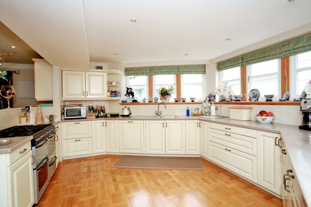 Additional image 8 of 3 bed detached house to rentNorth Deeside Road, Aberdeen AB15