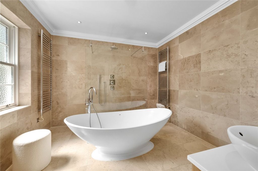 Additional image 11 of 6 bed detached house to rentBrockenhurst Road, Ascot, Berkshire SL5