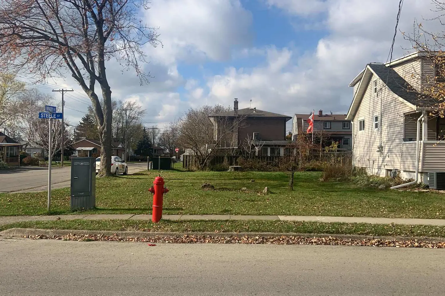 Additional image 5 of 652 Steele Street